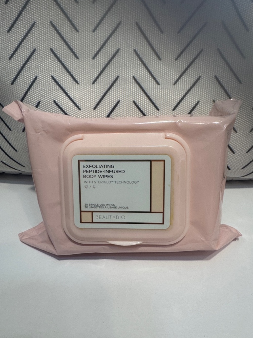 BeautyBio Exfoliating Peptide-Infused Body Wipes - 30 wipes
